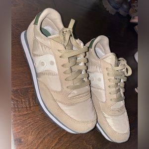 Saucony sneaker